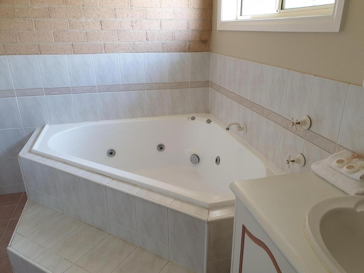 Blayney Central Motel 외부 사진