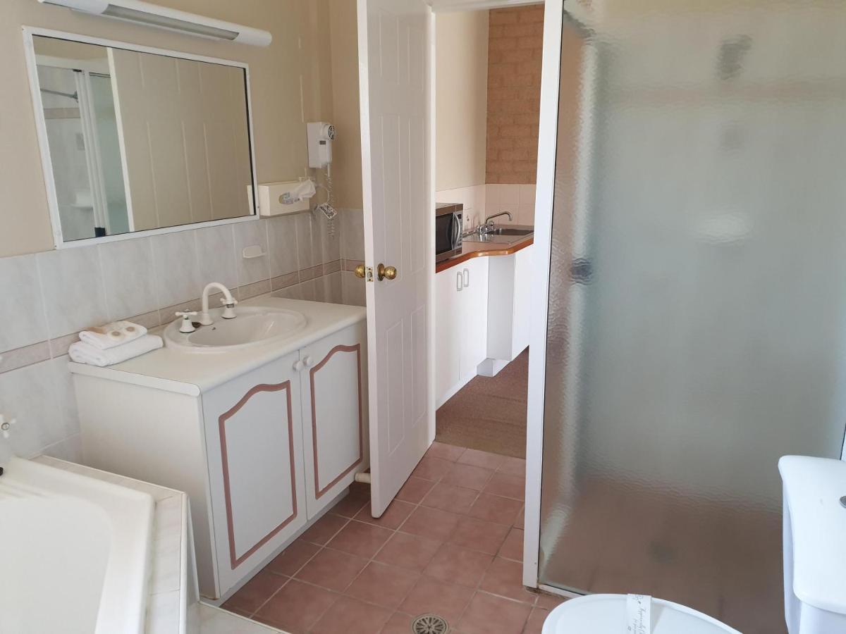Blayney Central Motel 외부 사진